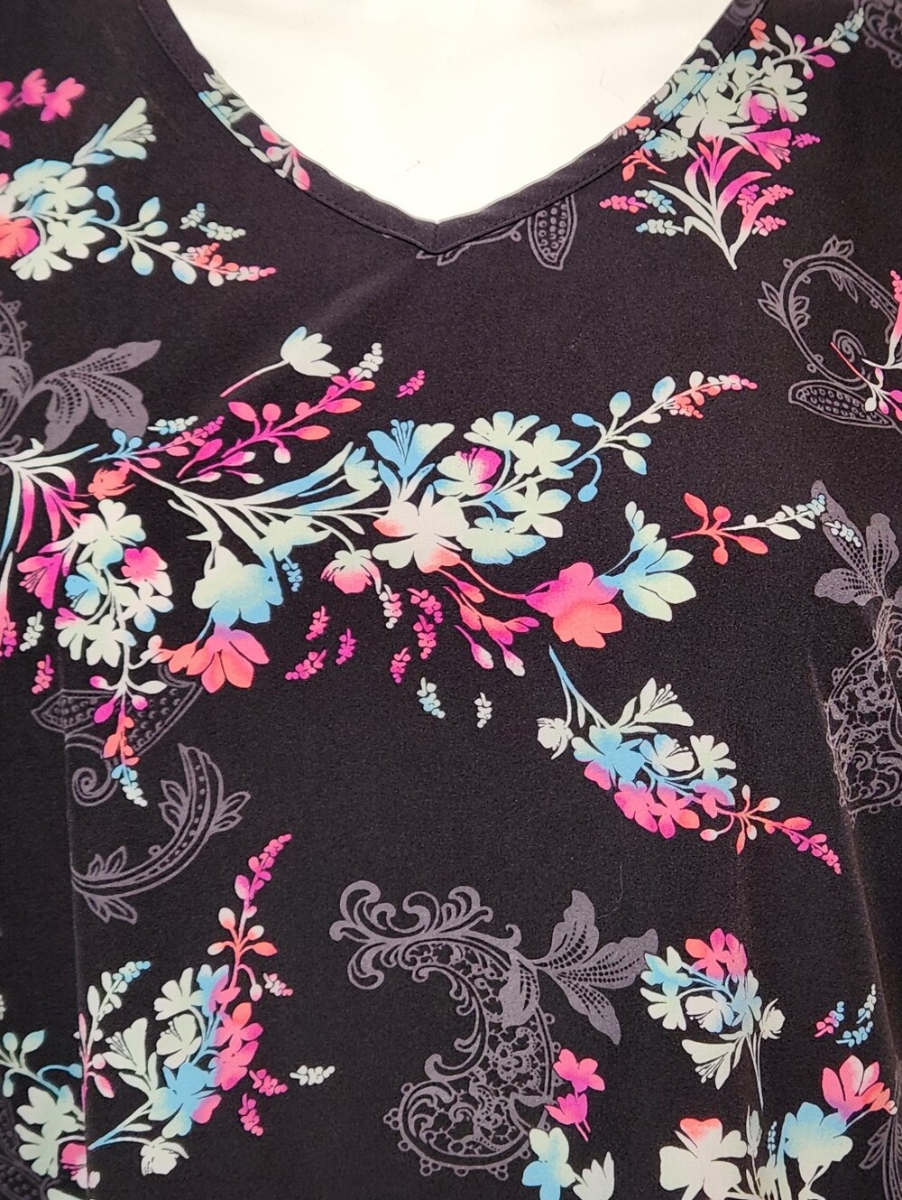 Scrubs Top Floral Xtra Large Lightweight XL - Picture 2 of 6